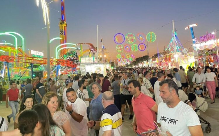  El Ayuntamiento de Chiclana entrega 5.000 tickets de atracciones de feria para familias con problemas económicos