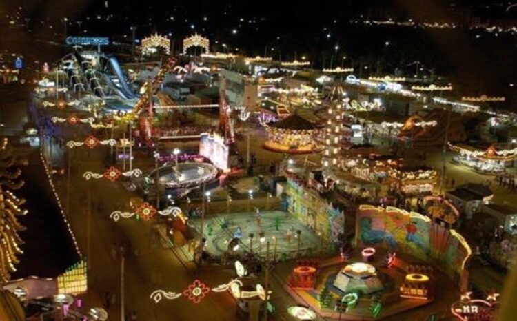  La Feria de la Carihuela de Torremolinos arrancó ayer  jueves con diversas propuestas