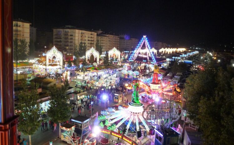  Feriantes de Fuengirola: “Pagamos un precio excesivo de luz y canon para dar un Día del Niño a 2 euros”