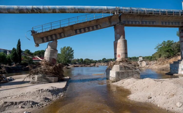  El barro de la DANA destroza atracciones a una veintena de feriantes 