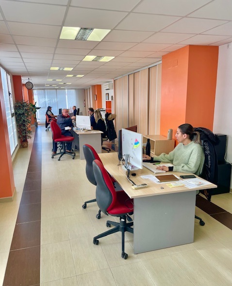 NUESTRA OFICINAS EN LA POBLACION DE SILLA  2