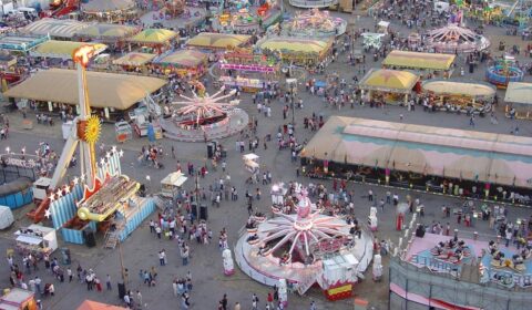 Mateos alcalde de Cáceres.   Asegura que la instalación de atracciones en Cánovas está en regla tras el ataque del PSOE de Cáceres