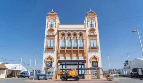 Las Colombinas en Huelva arrancan entre atracciones, risas y churros con los niños como protagonistas