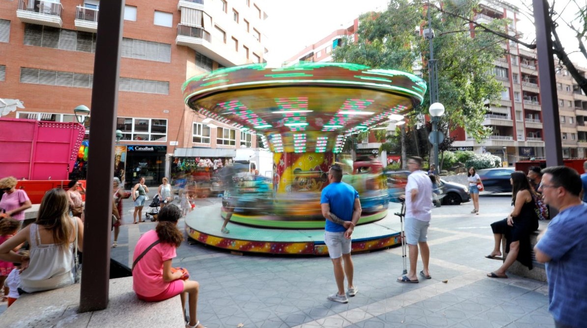 Tarragona contratará una empresa para inspeccionar atracciones e hinchables en las fiestas de barrio
